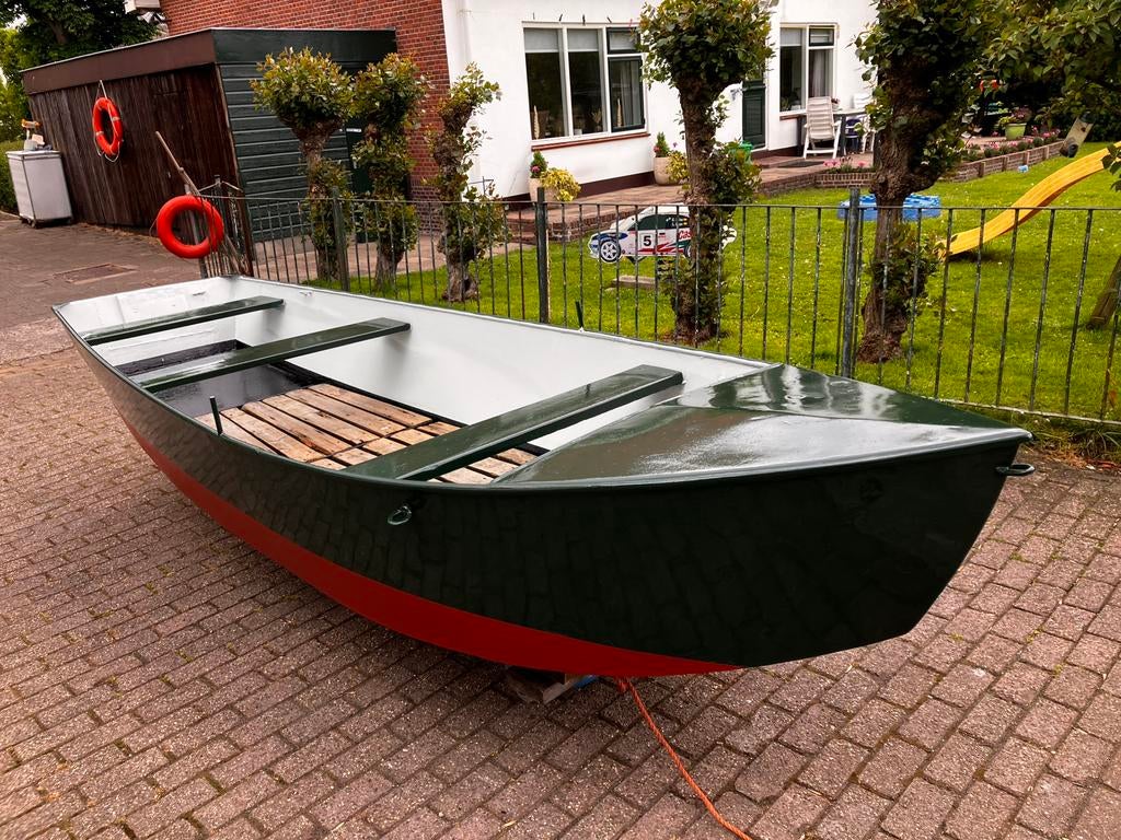 Stalen roeiboot, Watersport en Boten, Sloepen, Gebruikt, Overige typen, Overige merken, Overige brandstoffen, Staal, Buitenboordmotor