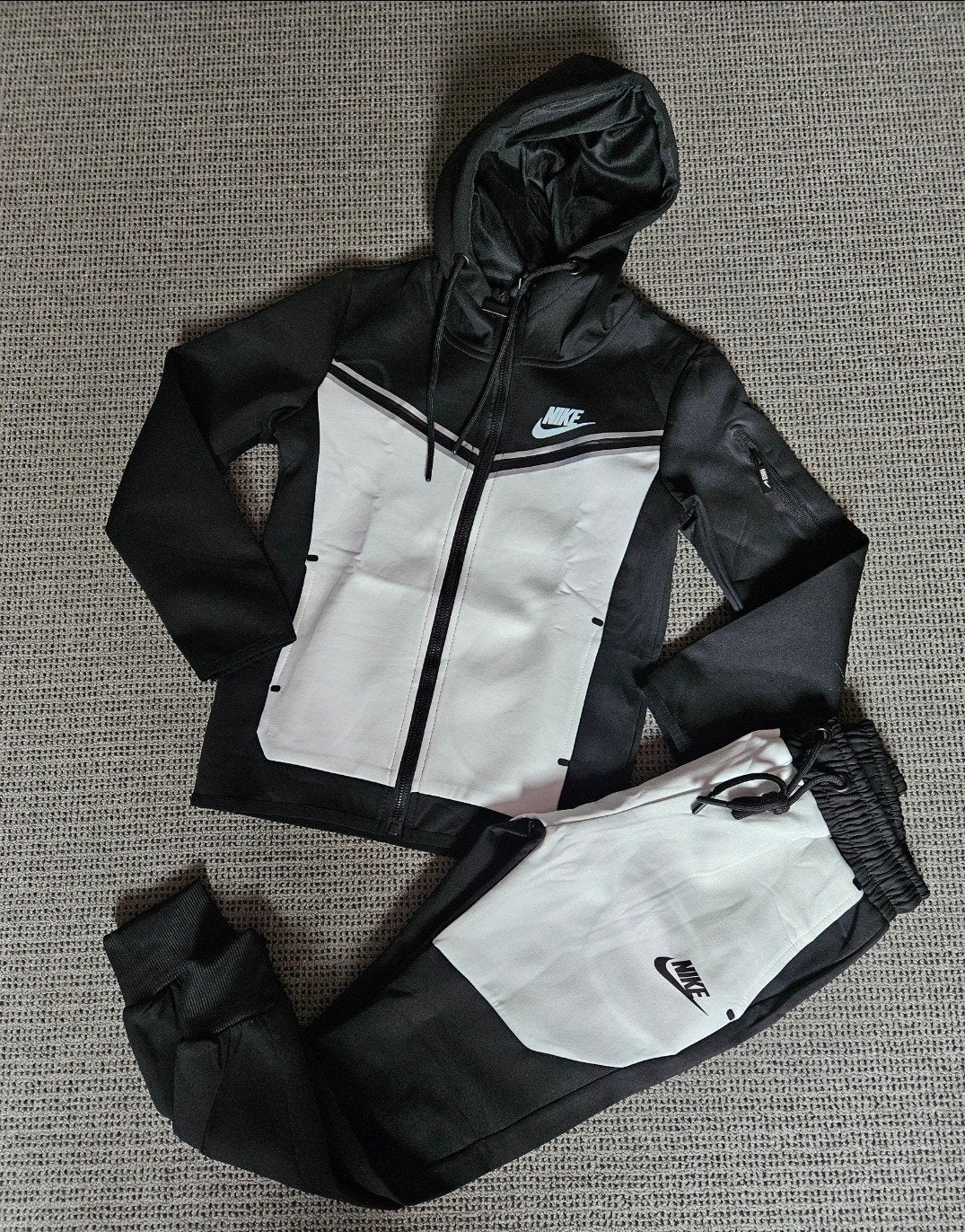 Nike tech, Ophalen of Verzenden, Nieuw, Maat 110