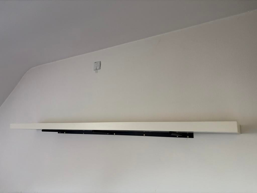 Ikea zwevende wandplanken (2 stuks), Ophalen of Verzenden, Zo goed als nieuw