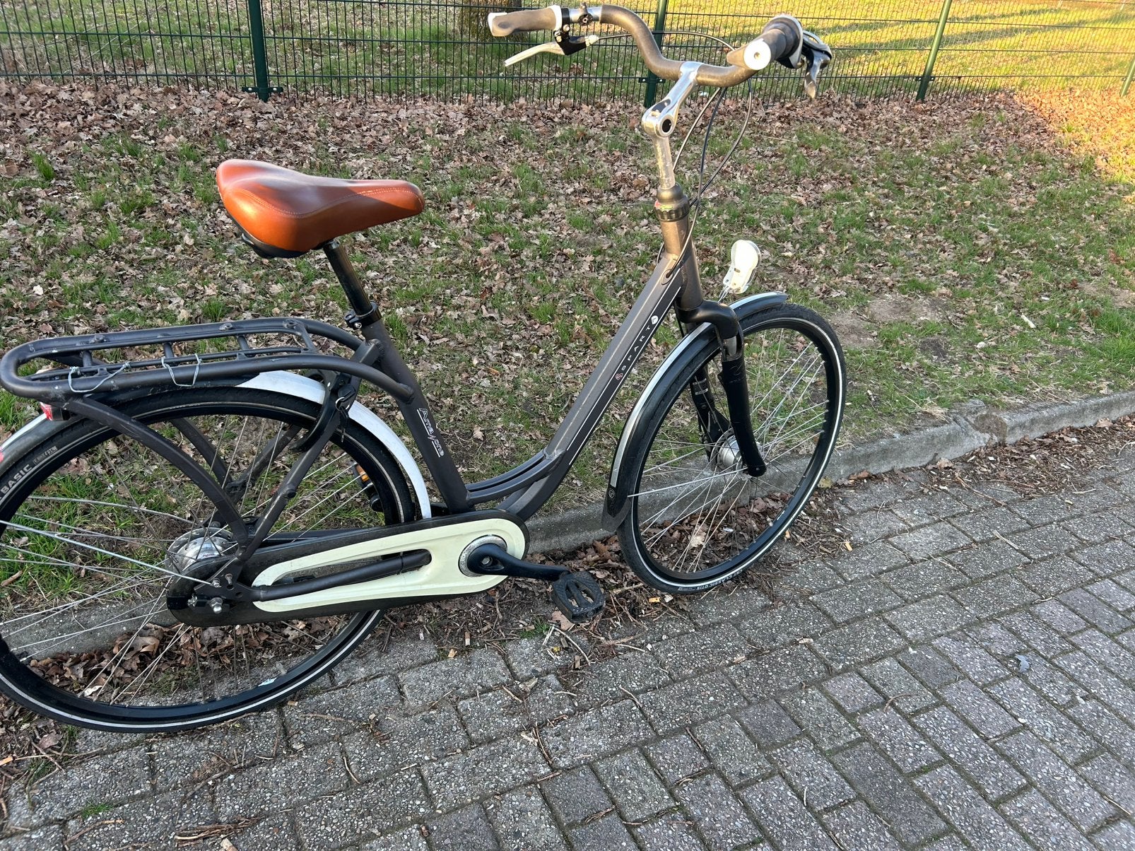 Batavus Arizona damesfiets, Fietsen en Brommers, Fietsen | Dames | Damesfietsen, Gebruikt, Versnellingen, Batavus, Ophalen of Verzenden