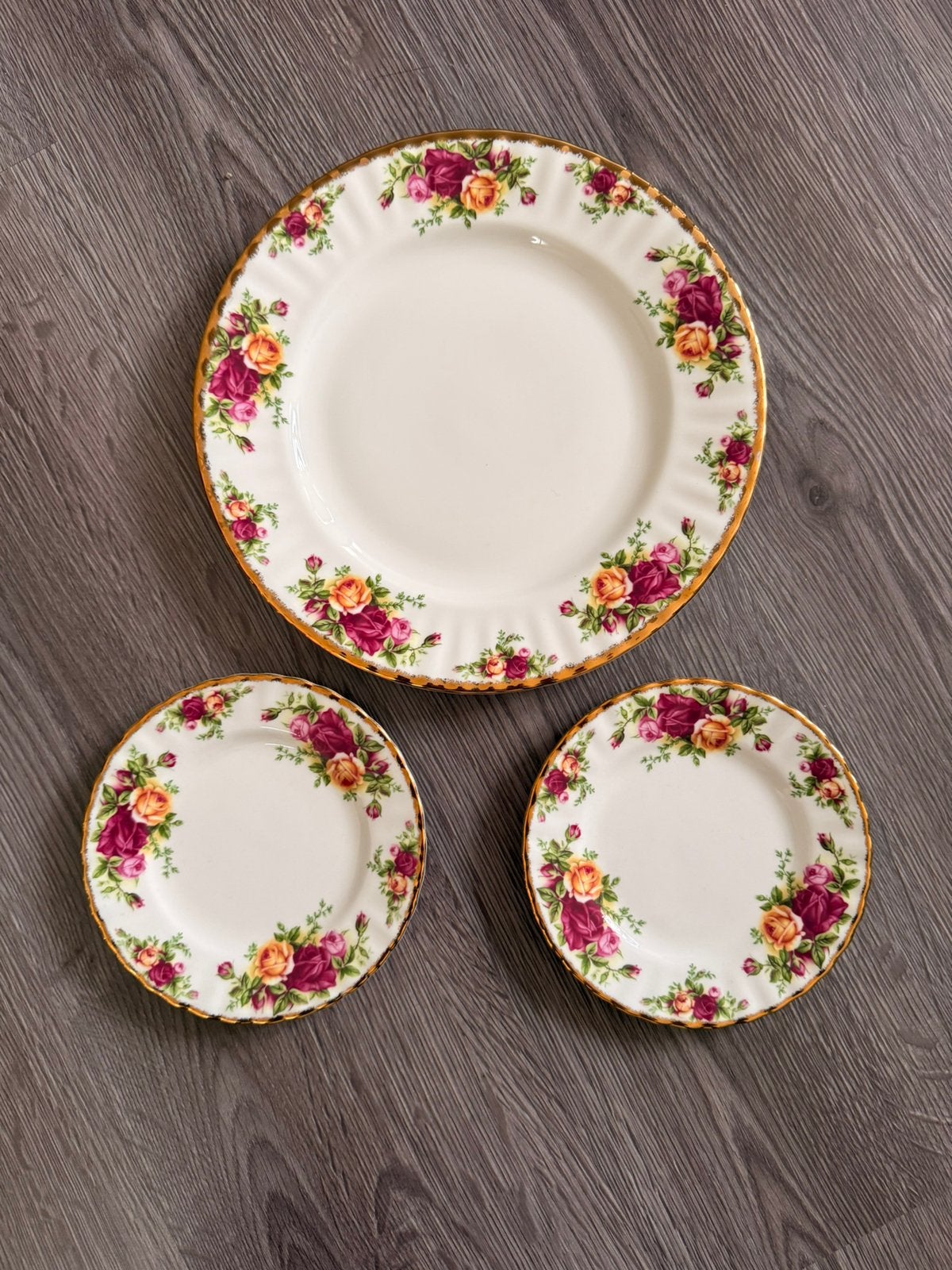 Diner bord en 2x ontbijt bordje royal albert old country., Ophalen of Verzenden