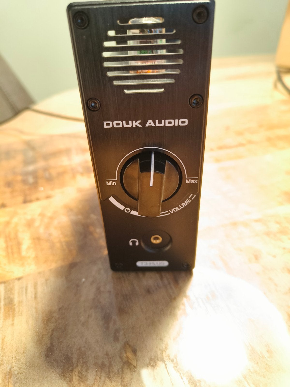 DOUK AUDIO buizen voorversterker met phono en hoofdtelefoon, Overige merken, Ophalen of Verzenden, Zo goed als nieuw, Minder dan 60 watt