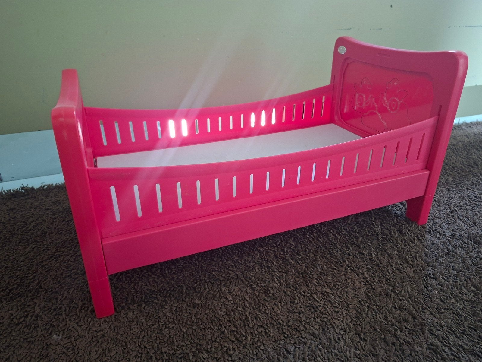 Roze poppenbedje (baby born) met matrasje, Ophalen, Gebruikt