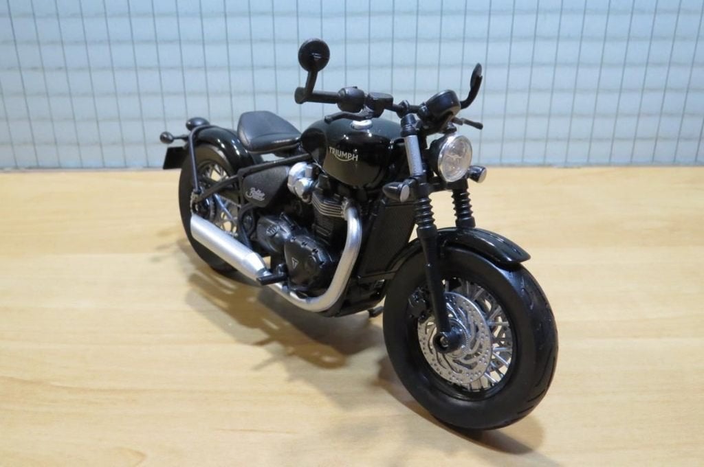Triumph Bonneville Bobber 1:12 Welly, MayCheong, Nieuw, Ophalen of Verzenden, 1:9 t/m 1:12
