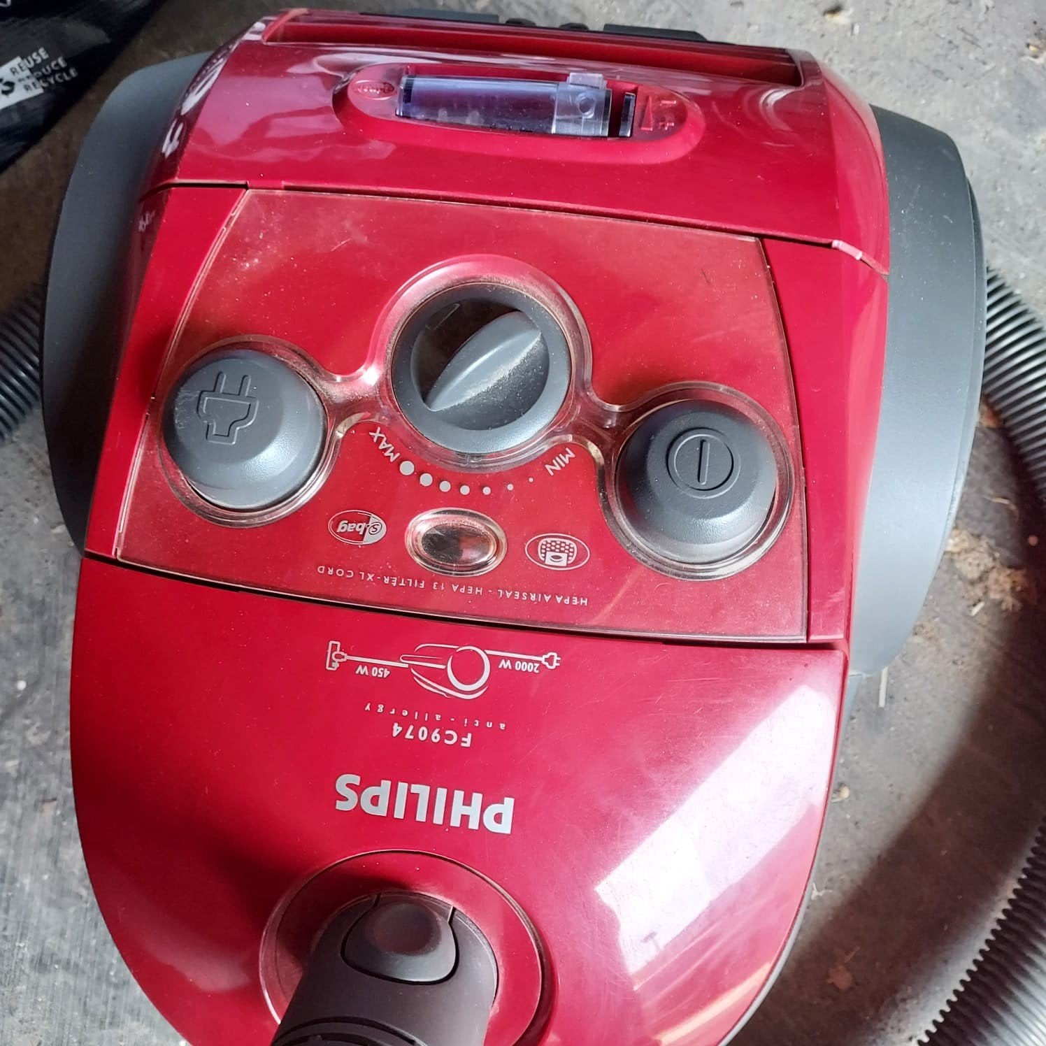 Philips stofzuiger in goede staat, Witgoed en Apparatuur, Stofzuigers, Ophalen, 1600 tot 2000 watt