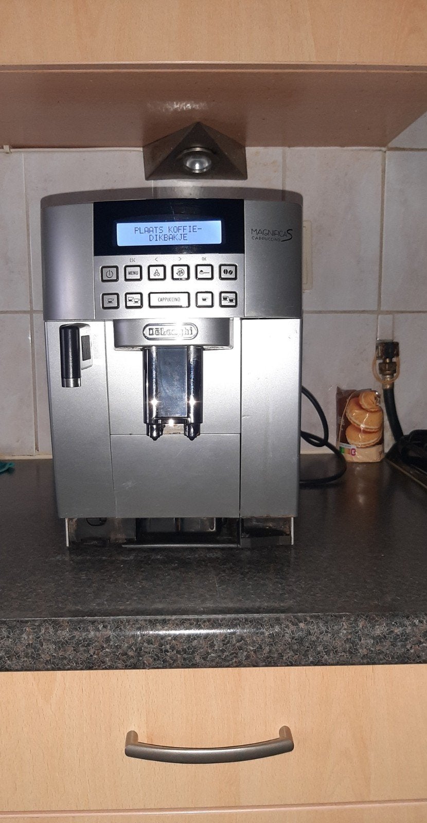 koffiemachine delonghi magnifica S, Gebruikt, Koffiemachine, 4 tot 10 kopjes, Afneembaar waterreservoir