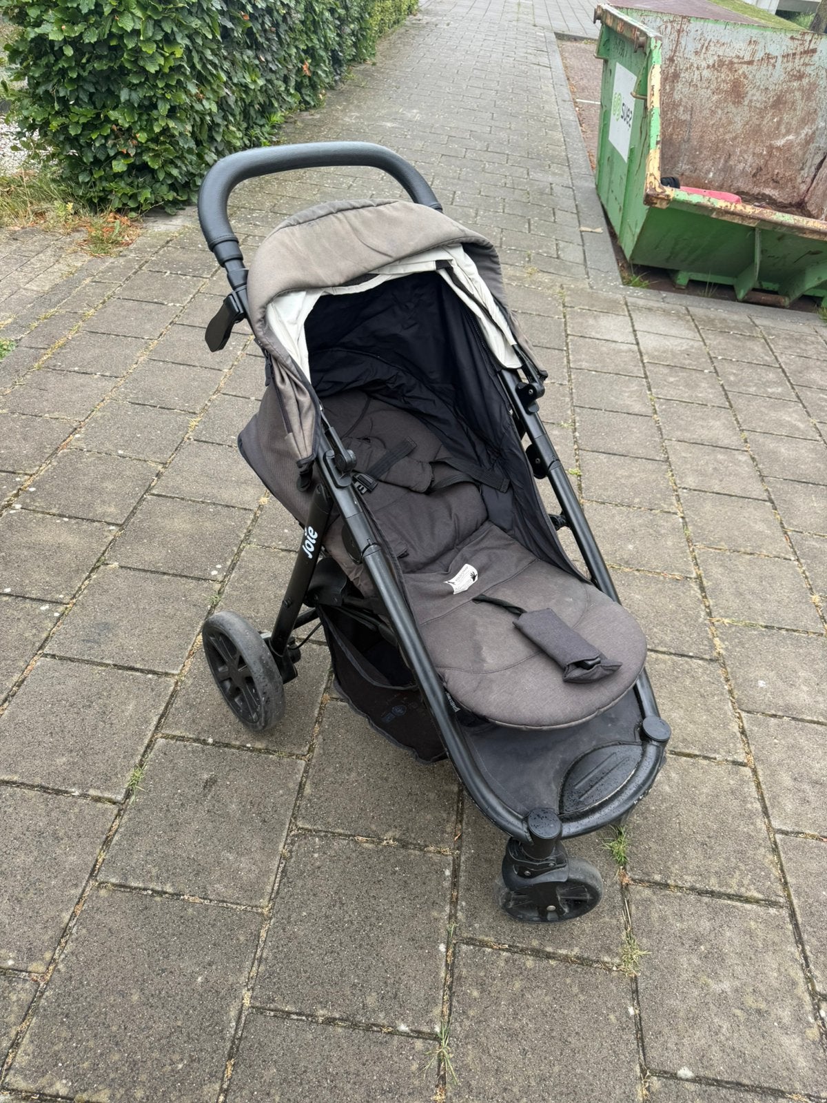 Jolie opvouwbare buggie, Kinderen en Baby's, Buggy's, Ophalen, Gebruikt, Verstelbare rugleuning