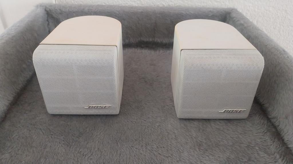 Bose Acoustimass Cube Speakers Wit, Audio, Tv en Foto, Luidsprekers, Gebruikt, Ophalen of Verzenden, Bose, Minder dan 60 watt