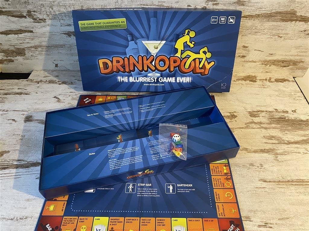 Drinkopoly the blurriest game ever! [s265], Verzenden, Zo goed als nieuw