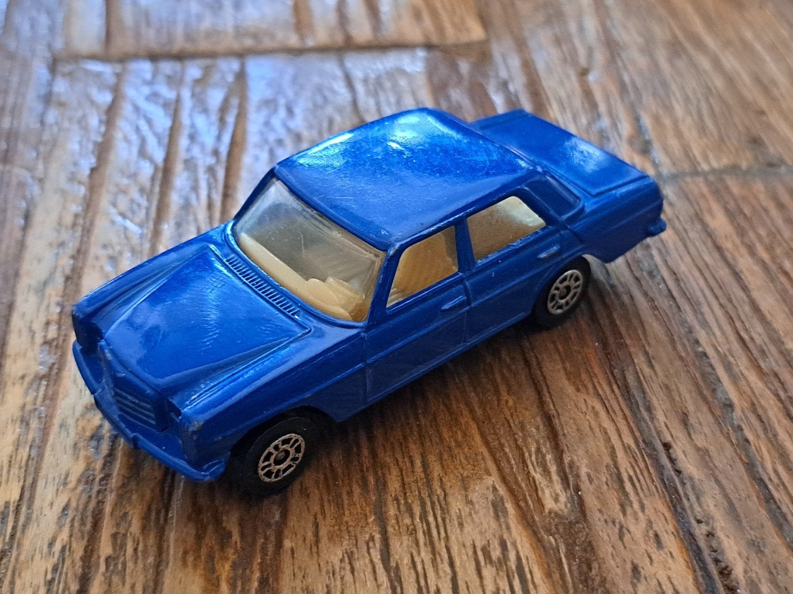 Corgi Junior Mercedes 240D - Mooie staat, Ophalen of Verzenden