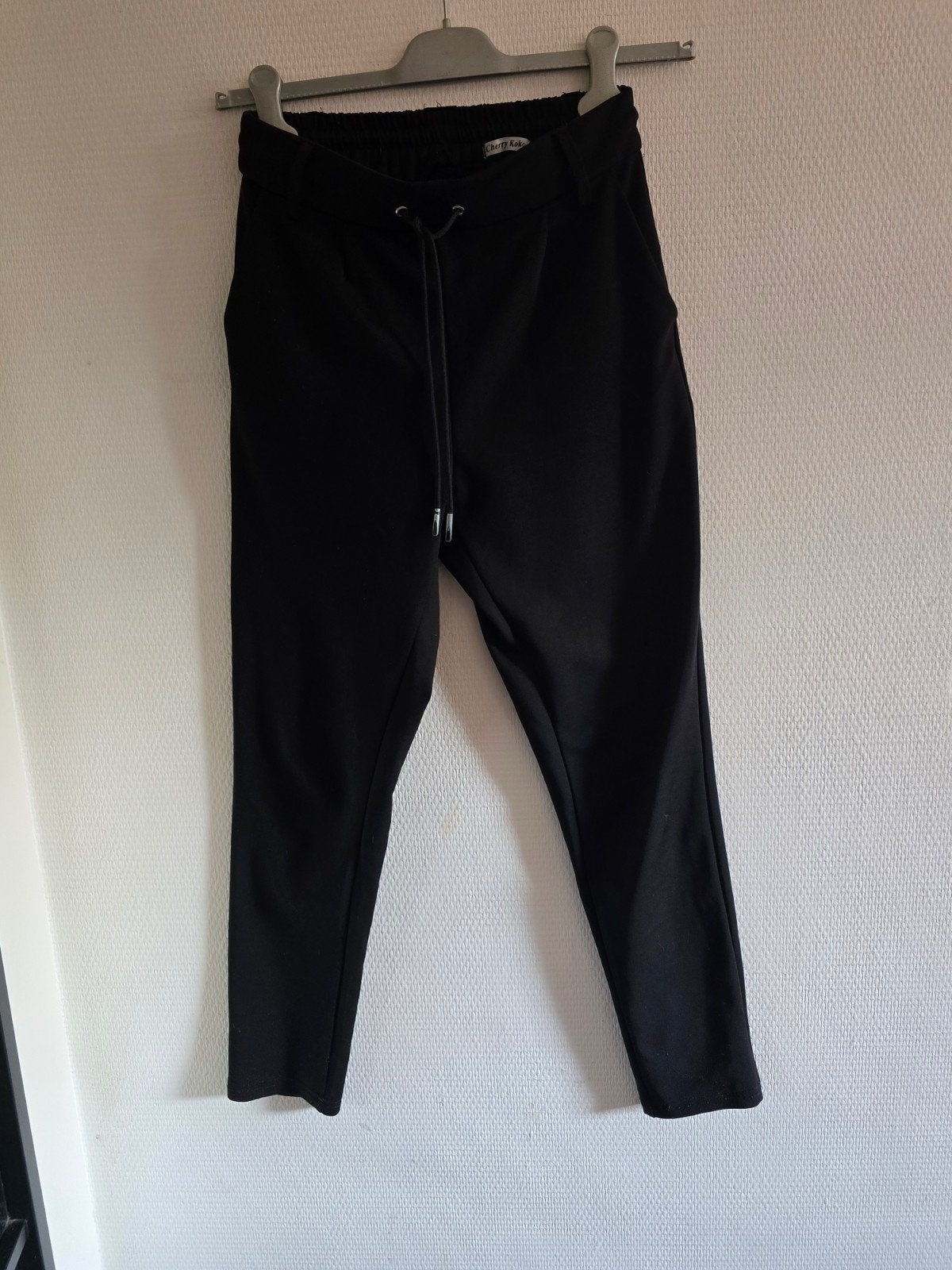 Cherry Koko dames zwarte broek maat S, Kleding | Dames, Cherry Koko, Zwart, Ophalen of Verzenden, Maat 36 (S)