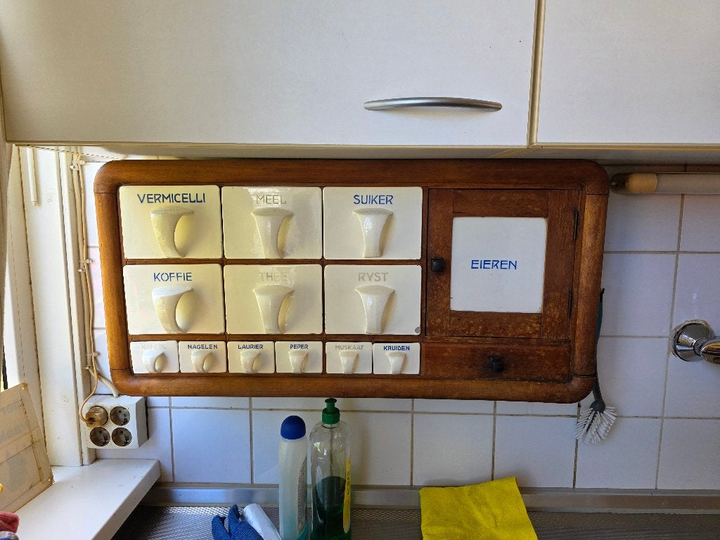 Keukenvoorraadkast met complete keramische bakjes, Ophalen