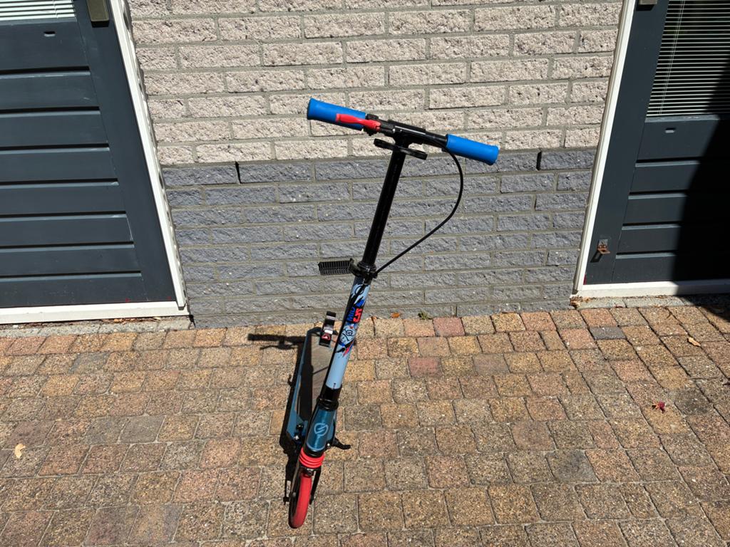 Oxelo Step Mid 5 blauw, stevige en opvouwbare kinderstep, Ophalen, Gebruikt, Gewone step