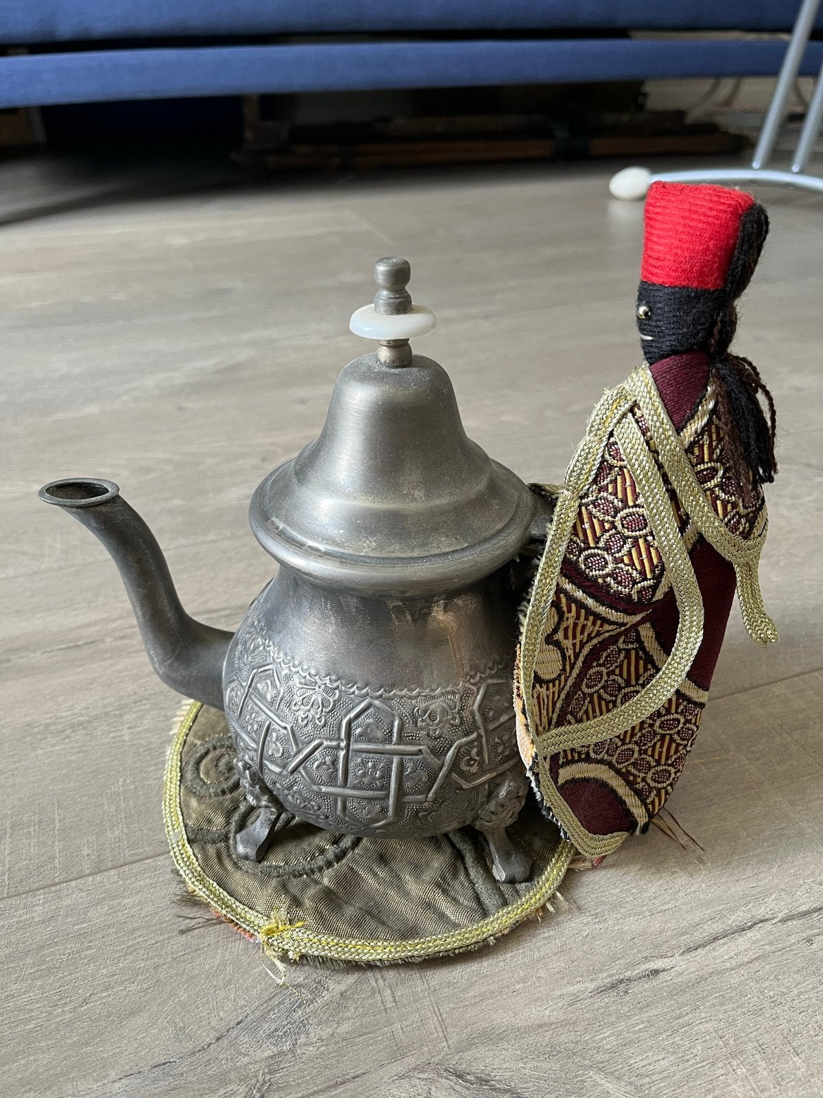Vintage Marokkaanse theepot met Fez-stempel en pop, Ophalen