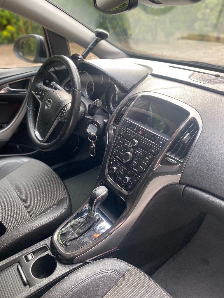 Opel Astra 1.6 85KW 5D AUT 2010 Zwart, Cruise Control, 1250 kg, 680 kg, 4 cilinders