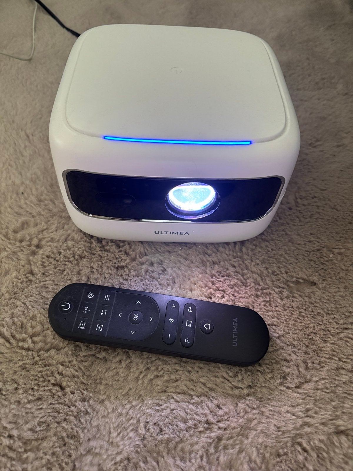 Ultimea Beamer met afstandsbediening - Full HD 1080P, Ophalen of Verzenden, Zo goed als nieuw, Overige technologieën, Full HD (1080)