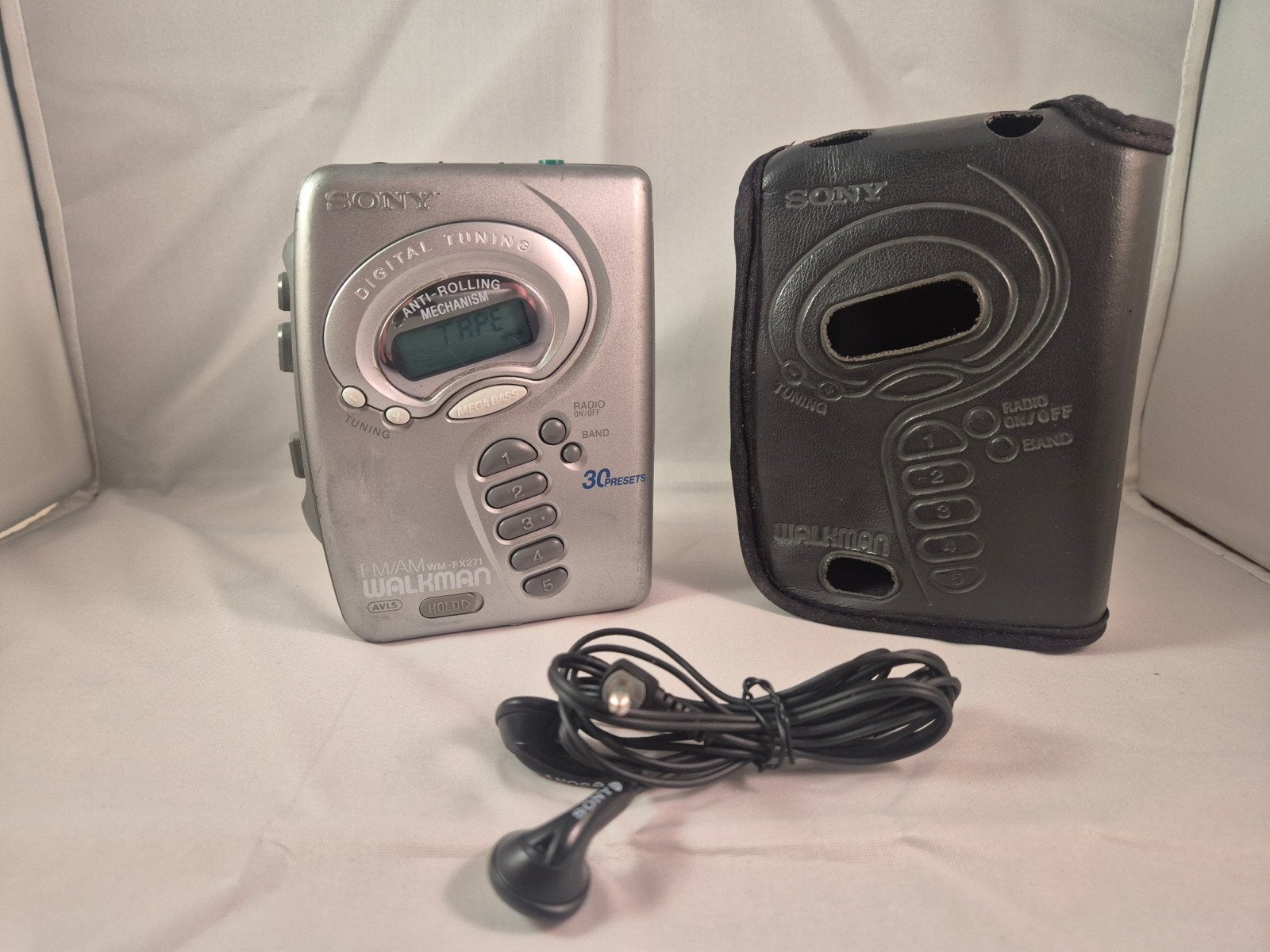 Opgeknapte Sony WM-FX271 Walkman +Case + Sony oortjes - 100%, Ophalen of Verzenden, Walkman