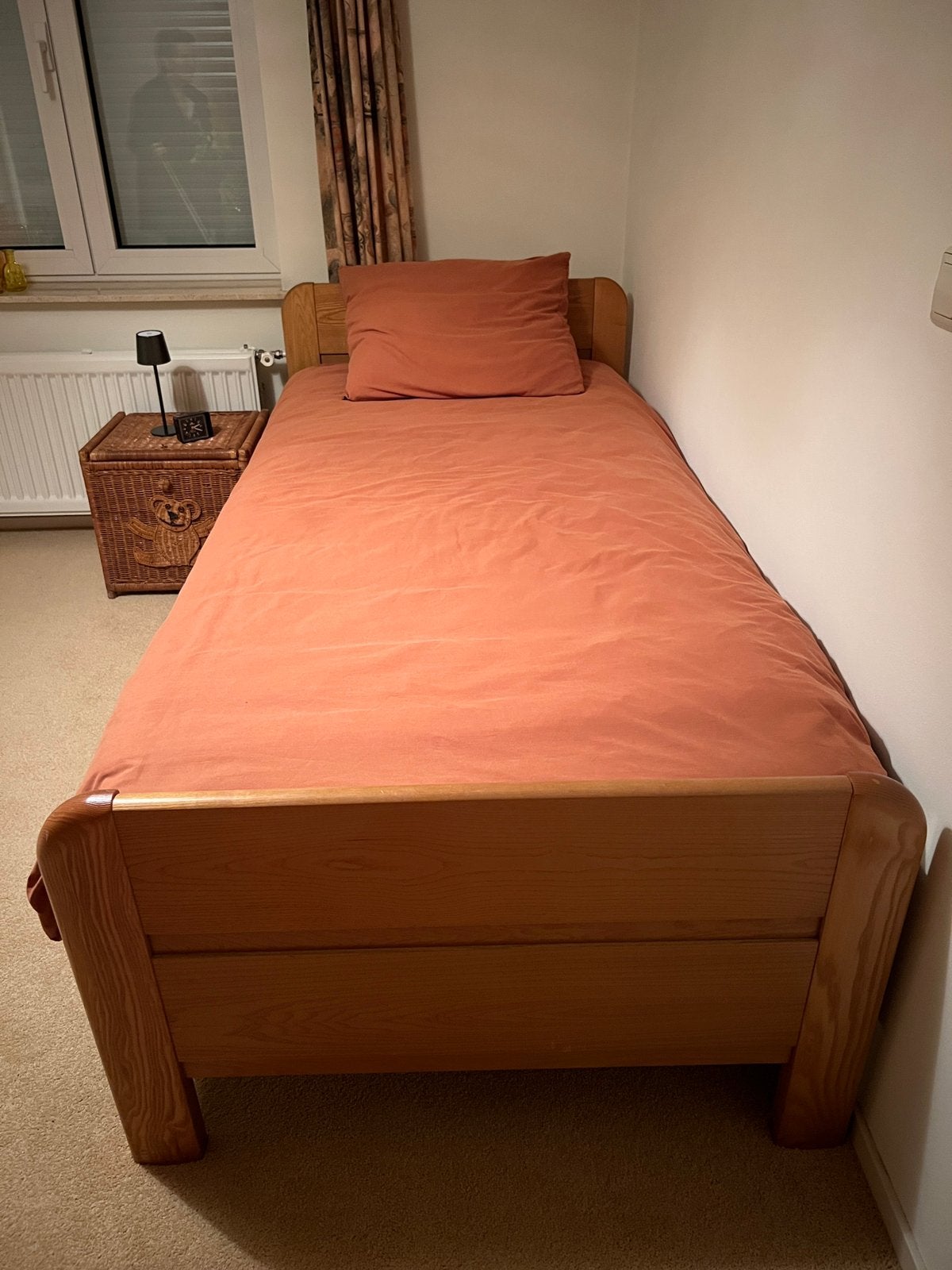 Bed 1-persoons, Huis en Inrichting, Ophalen, Zo goed als nieuw, Eenpersoons