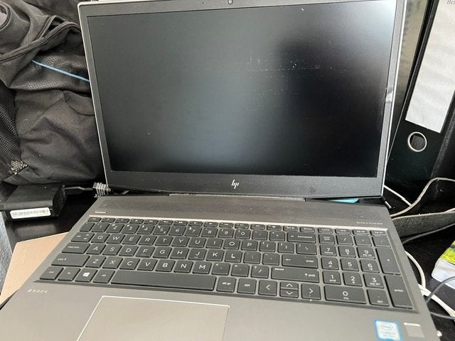 HP ZBook 15 G5, met beschadiging onderplaat, Computers en Software, Windows Laptops, Ophalen, Gebruikt, Intel® Core™ i7 , 512 GB
