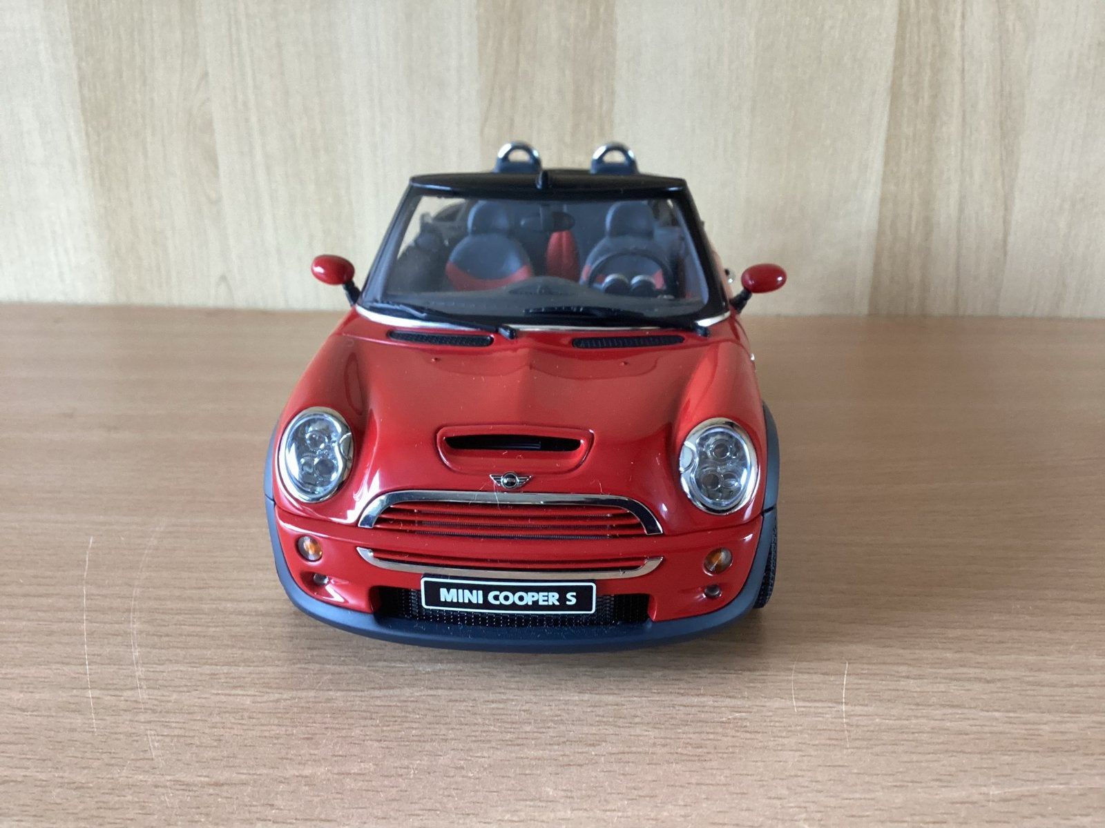 1:18 Mini Cooper S Cabriolet - Autoart - Zo goed als nieuw, Hobby en Vrije tijd, Ophalen of Verzenden, Zo goed als nieuw, Auto