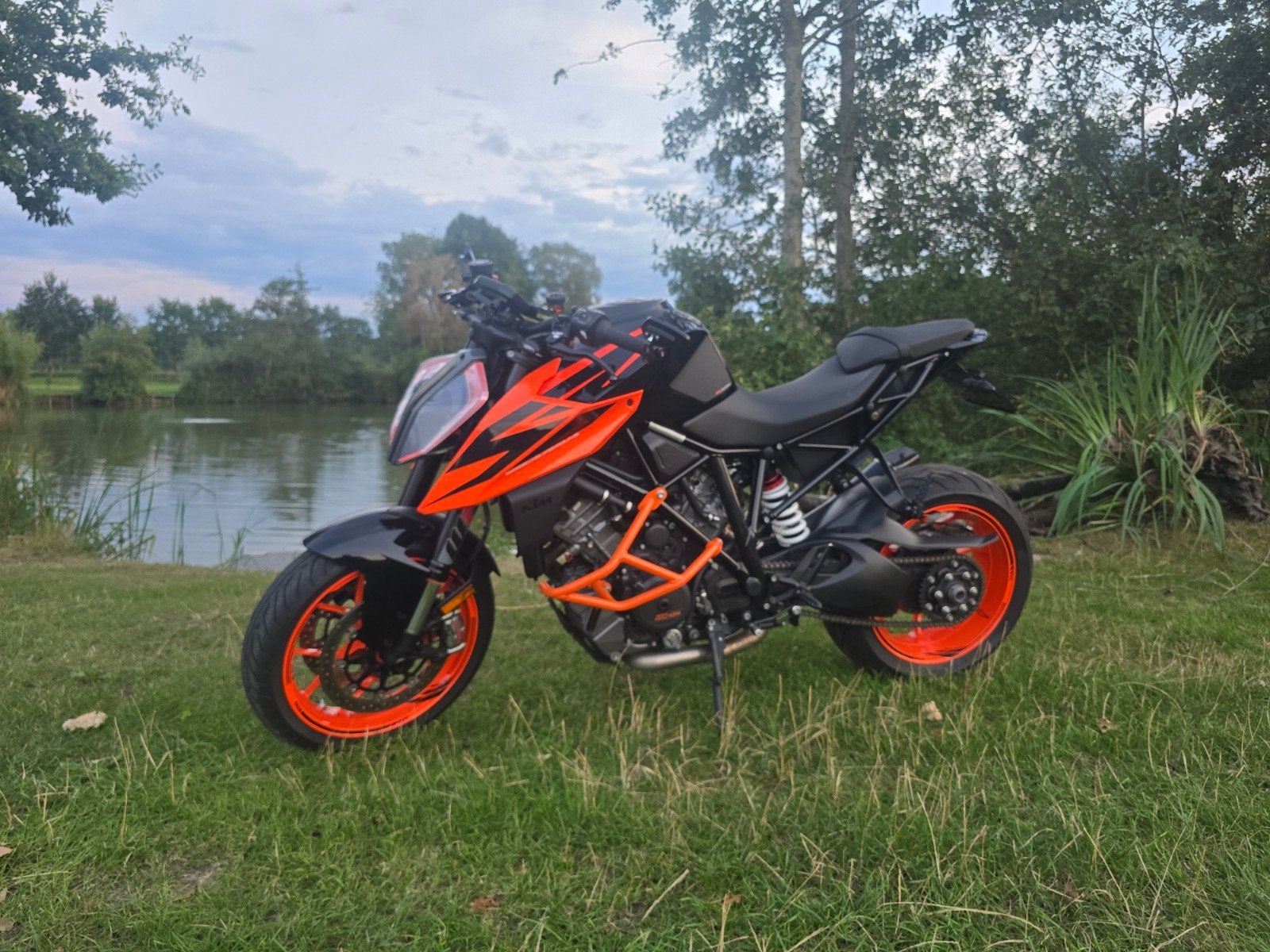 Ktm superduke 1290r topstaat., 2 cilinders, Bedrijf, Naked bike, Meer dan 35 kW