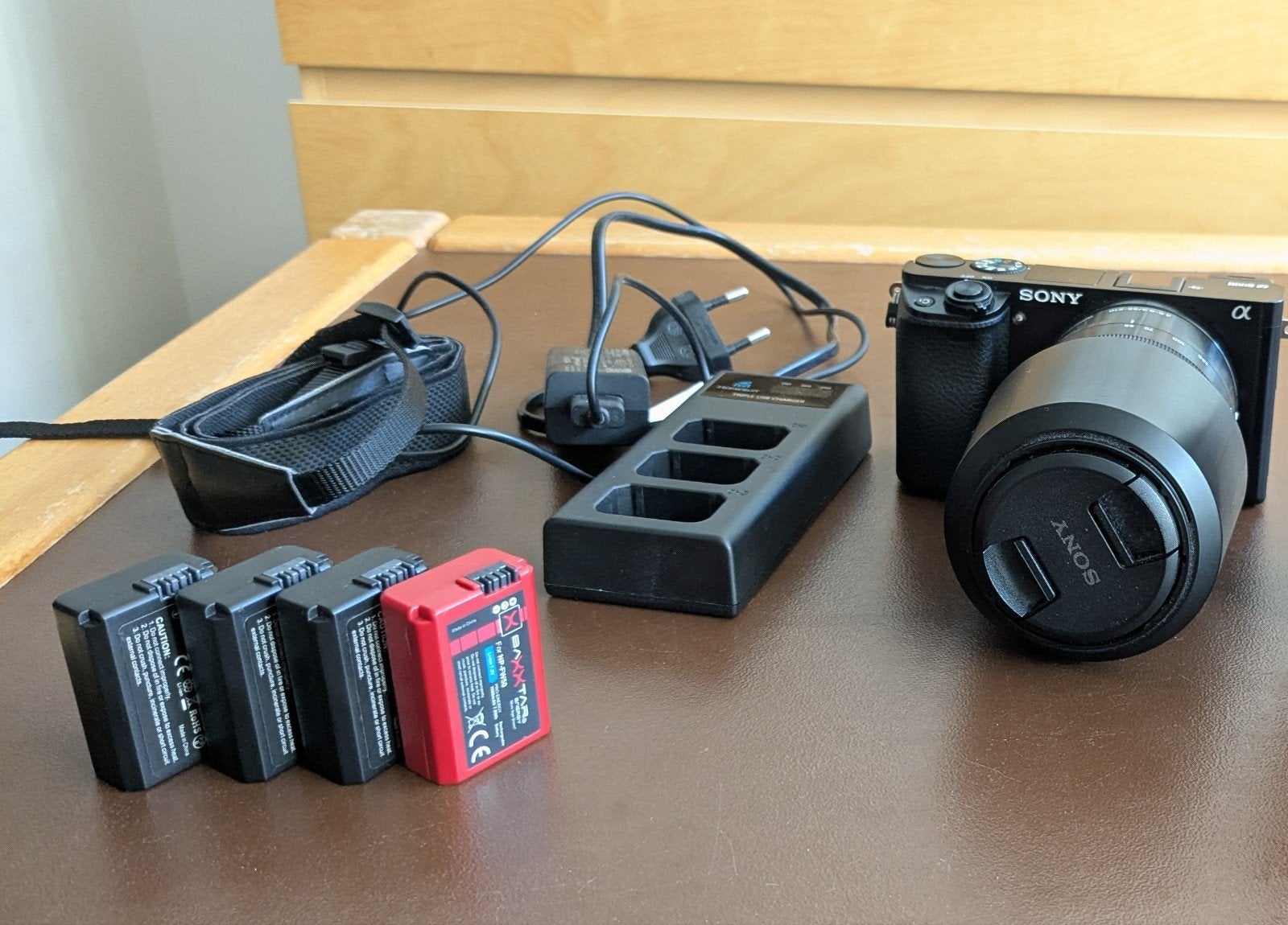 Sony alpha a6000 + Sony E 55-210 f4.5-6.3 OSS + accessoires, Audio, Tv en Foto, Fotocamera's Digitaal, Ophalen of Verzenden, Zo goed als nieuw