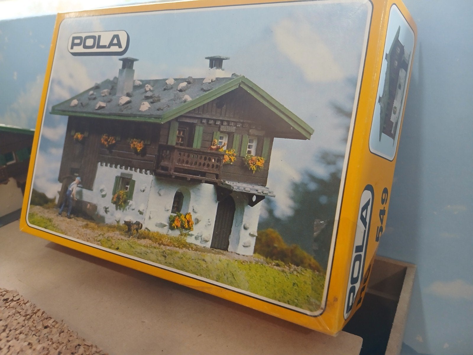 Pola Huisje HO Spoorbaan met Doos - Modelbouw Gebouw, Ophalen of Verzenden