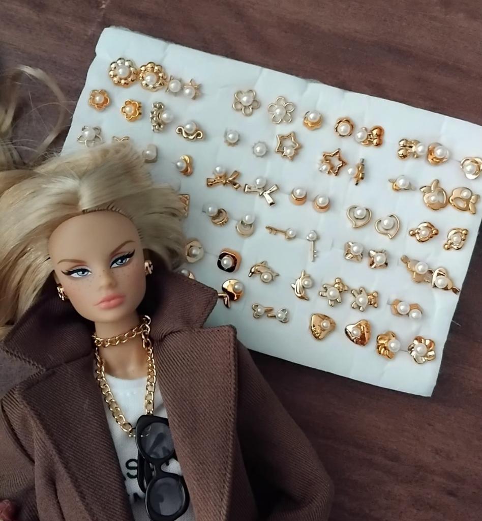 Barbie / Barbie Silkstone/ Fashion Royalty Dolls oorbellen, Ophalen of Verzenden, Gebruikt, Kleertjes