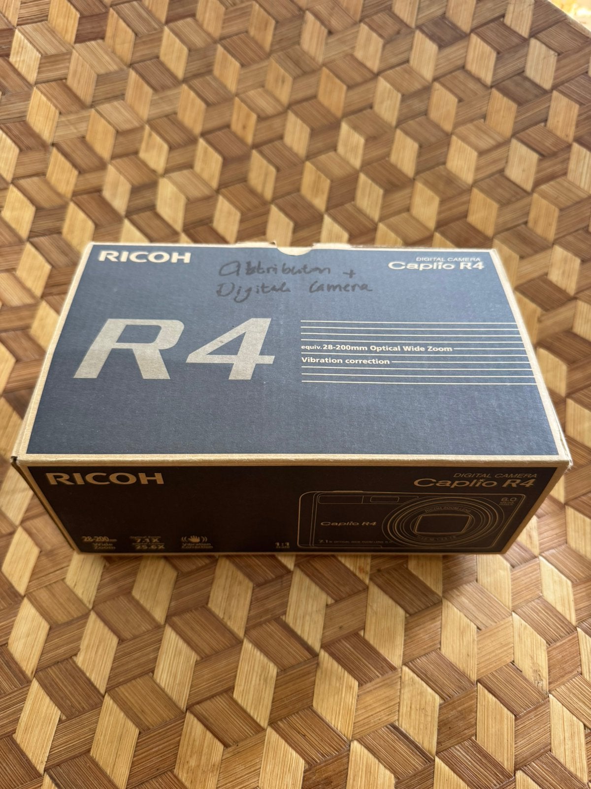 Ricoh Caplio R4 Zwart – Rare Y2K Vintage Digicam – Compleet, Ophalen of Verzenden, Zo goed als nieuw, 4 t/m 7 keer, Ricoh
