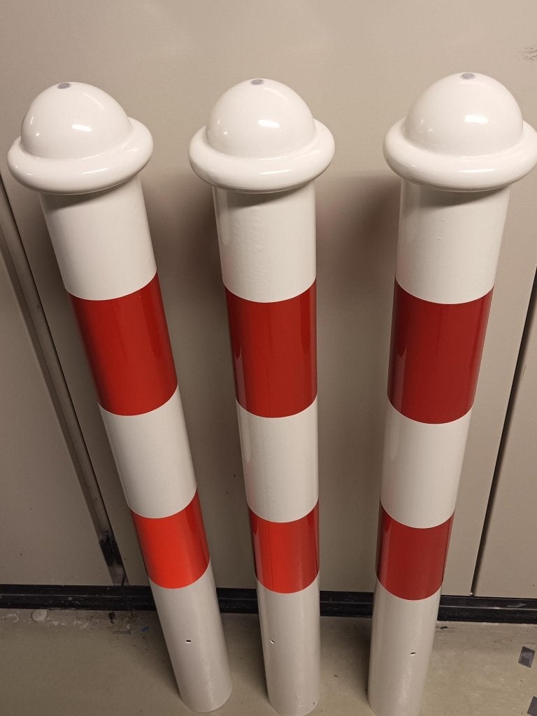 stalen afzetpalen wit / rood, Tuin en Terras, Ophalen of Verzenden, Nieuw, Minder dan 180 cm, Palen