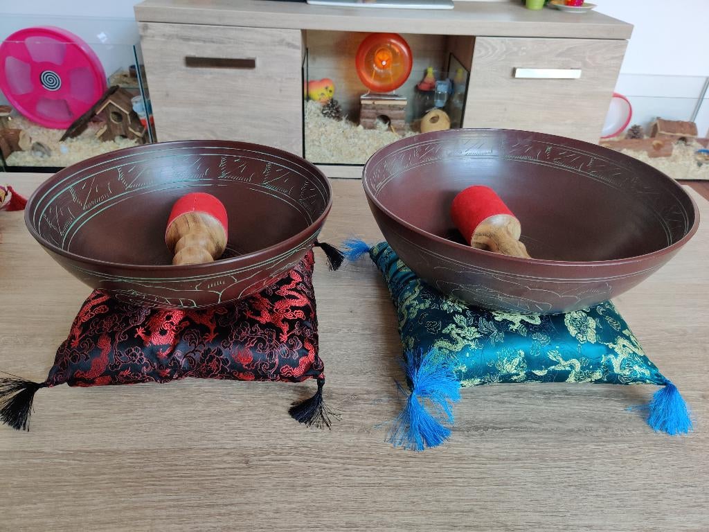 Grote klankschalen van 28 en 32cm voor lage prijs, Ophalen of Verzenden, Nieuw, Overige soorten