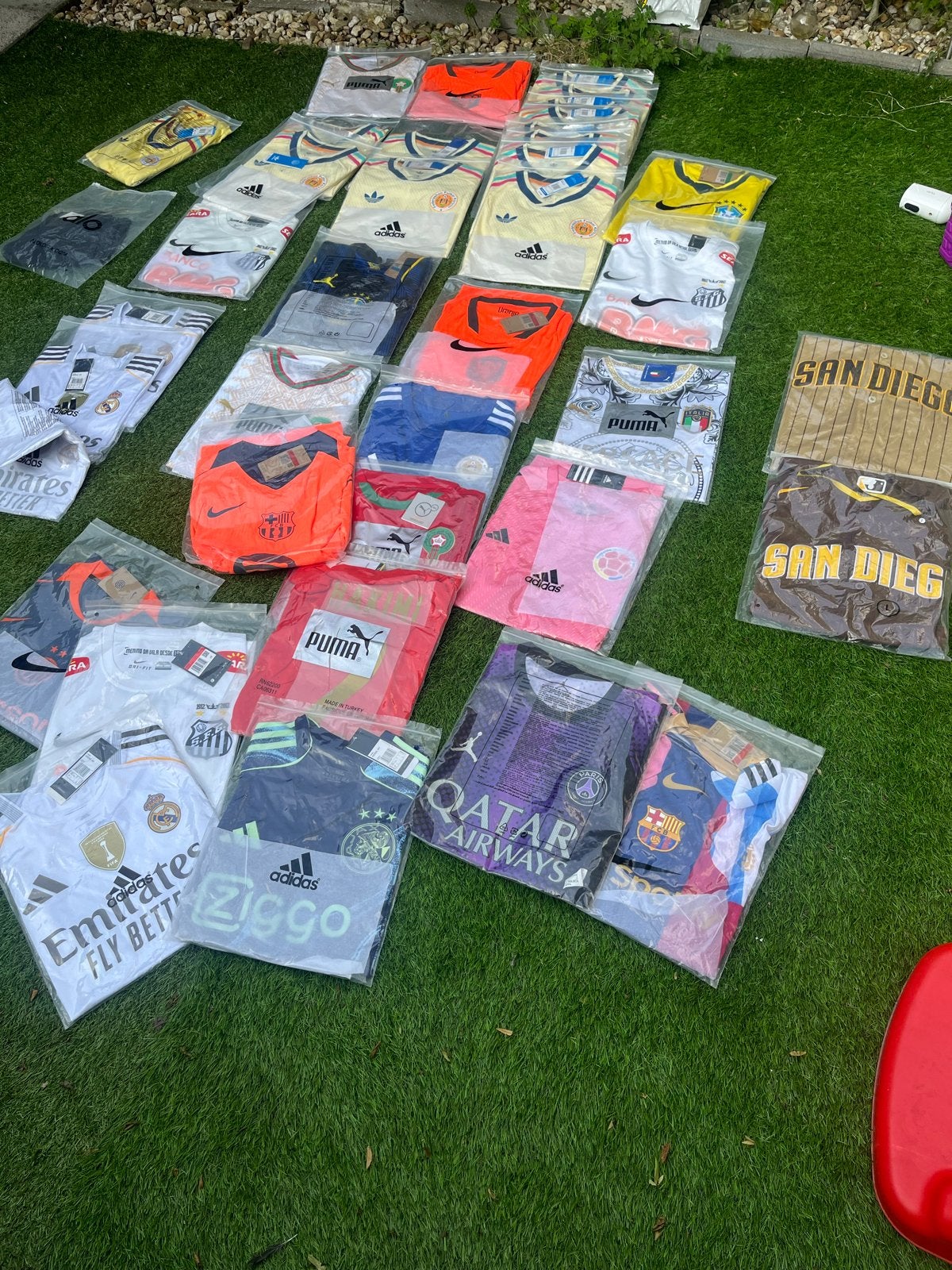 Grote partij voetbalshirts, diverse clubs en maten, Maat M, Ophalen of Verzenden, Nieuw, Shirt