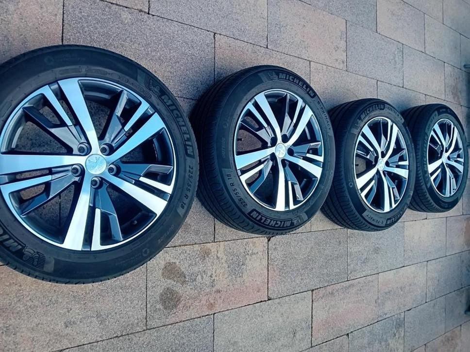 Peugeot 18 inch velgen goede Michelin banden! incl naafdop, Auto-onderdelen, Banden en Velgen, Ophalen, 18 inch, Gebruikt, Banden en Velgen