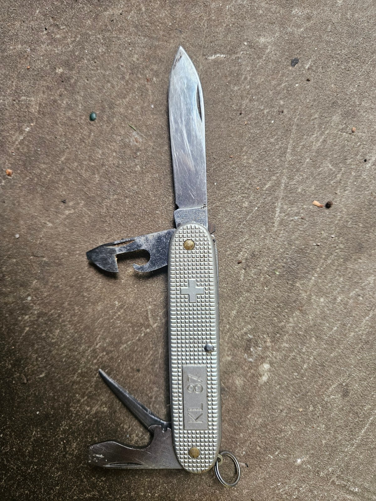 Victorinox KL87 Zakmes Koninklijke Landmacht, Ophalen of Verzenden, Landmacht, Nederland, Mes of Dolk