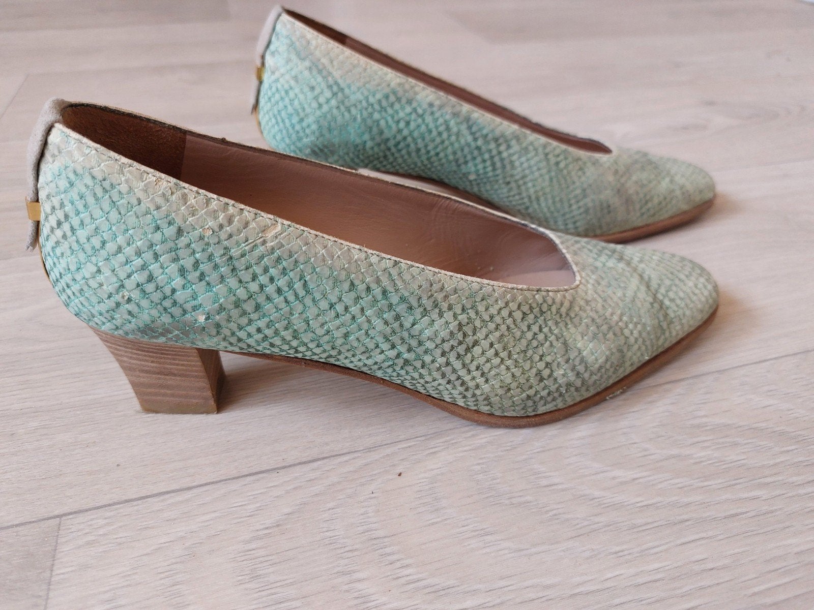 Pumps maat 38,5, Ophalen of Verzenden, Zo goed als nieuw, Groen