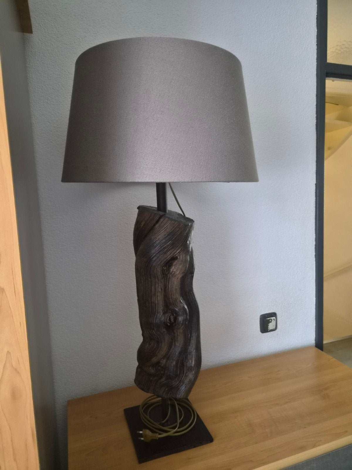 Unieke Tafellamp van Drijf- of Wortelhout met Kap, Met kap, Zo goed als nieuw, Grijs, Schemerlamp