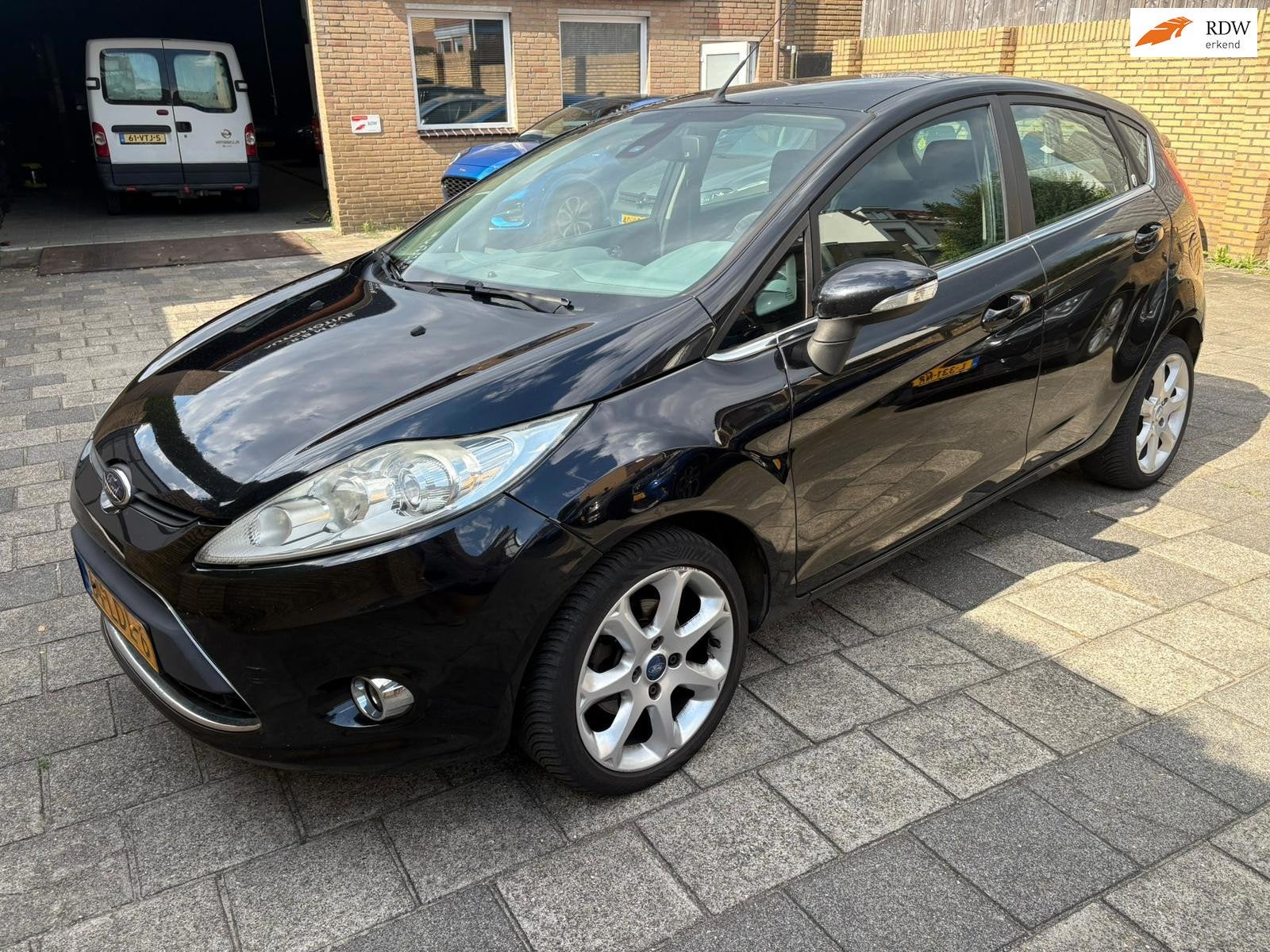 Ford Fiesta 1.6 Ghia, Auto's, Ford, Voorwielaandrijving, Stof, Zwart, Elektrische ramen