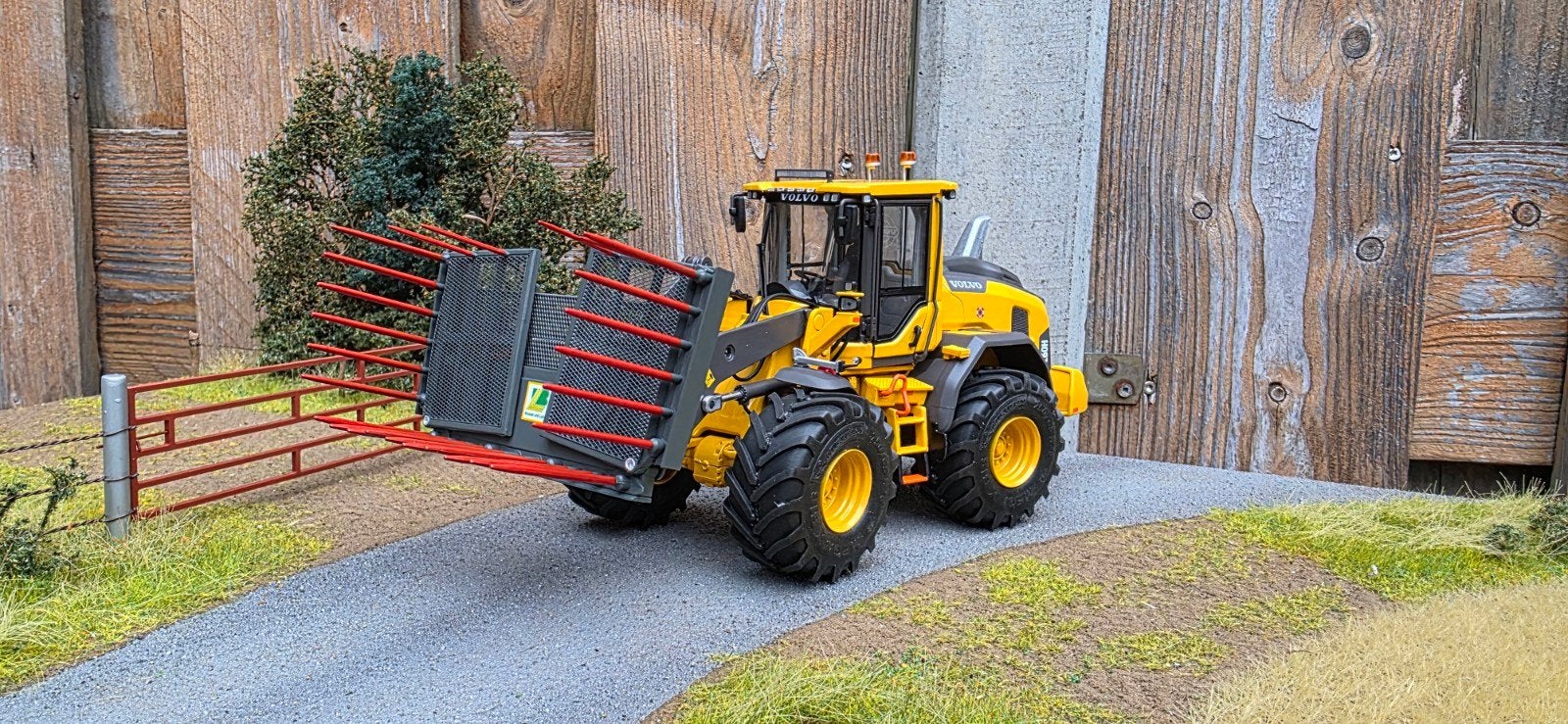 Verbouwde Volvo L60H Shovel 1:32, Ophalen of Verzenden, Nieuw, Tractor of Landbouw, Overige merken