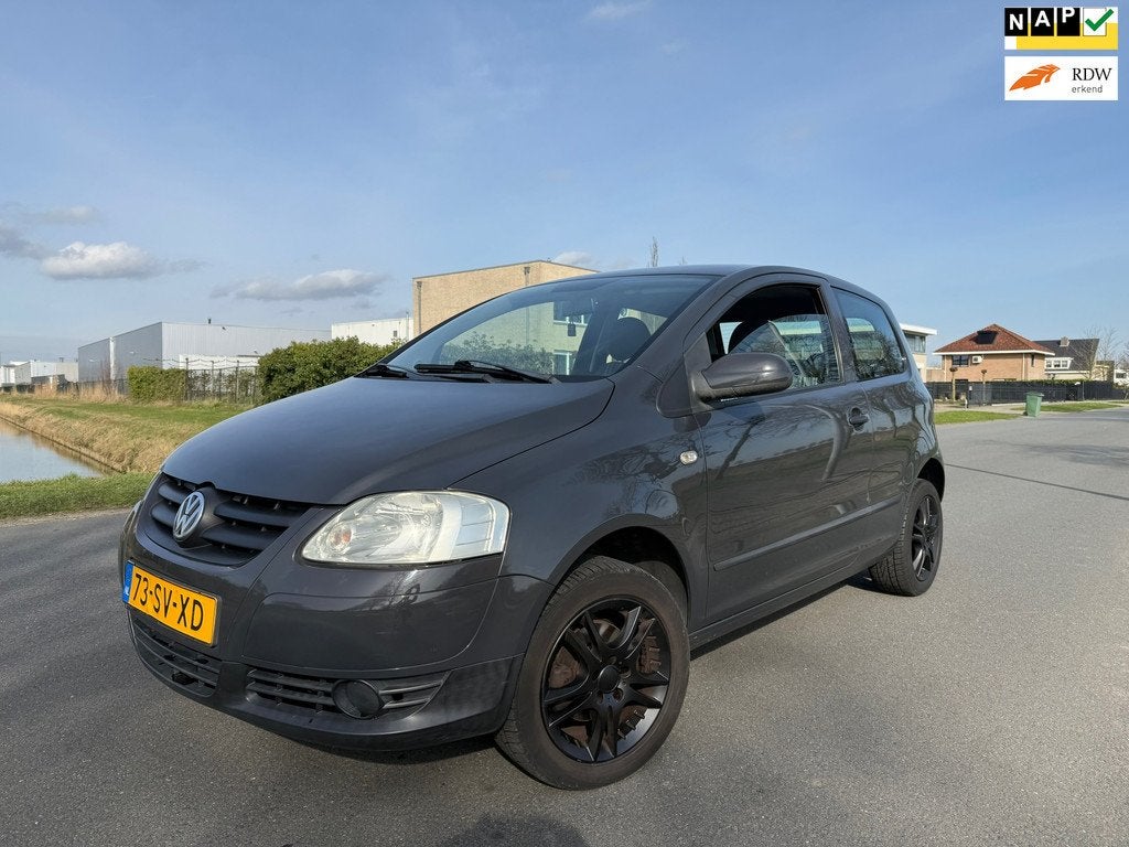 Volkswagen Fox 1.2 Trendline NAP/APK 2-2027/RIJDT PRIMA!, Auto's, Volkswagen, Bedrijf, Te koop, Fox, ABS, Airbags, Bluetooth, Lichtmetalen velgen
