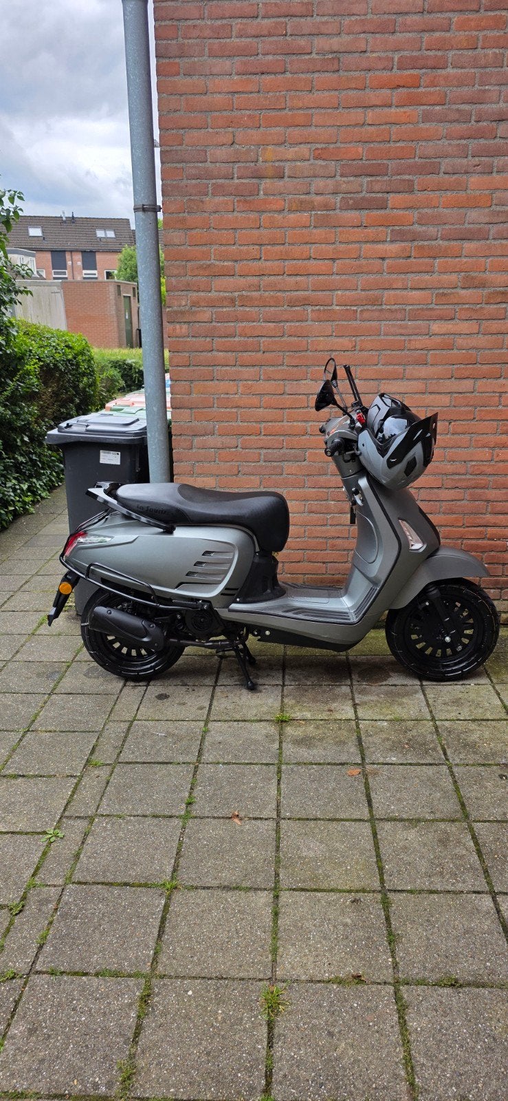 La souris Designo, 2023, 4650km, Geel kenteken, scooter, Fietsen en Brommers, Scooters | Overige merken, Ophalen of Verzenden