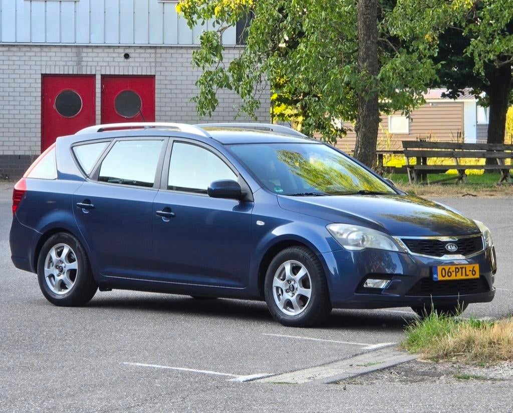 Kia Ceed 1.4 Nieuwe APK+Trekhaak 2011 cee'd, Auto's, Voorwielaandrijving, 4 cilinders, Blauw, Origineel Nederlands