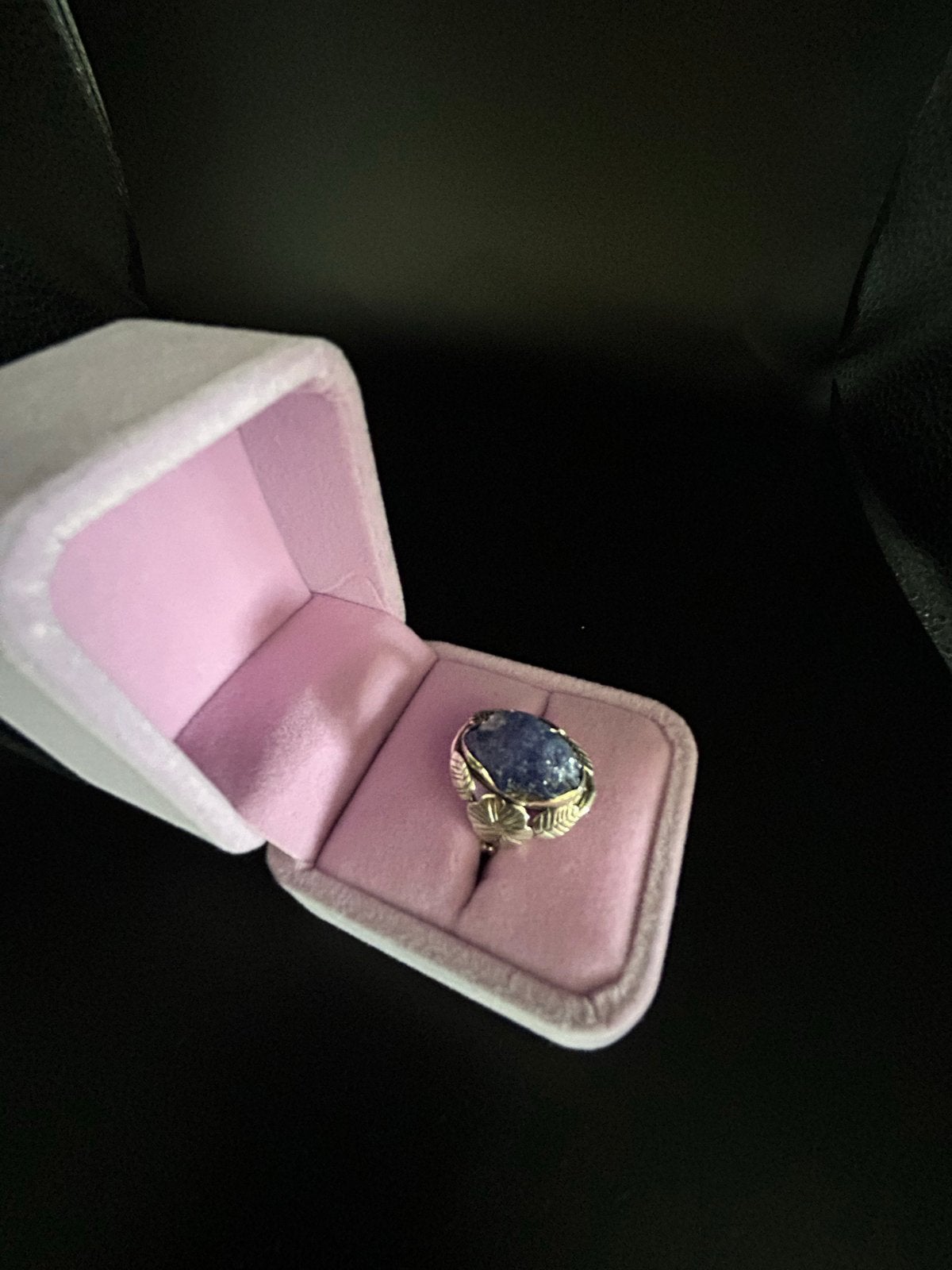 Zilveren ring met Tanzaniet, maat 18.1, 18 tot 19, Gebruikt, Blauw, Ophalen of Verzenden