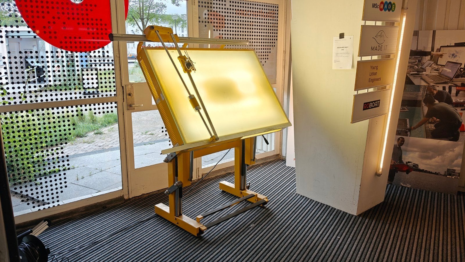 Bieffe Padova tekentafel Zucor + lichtbak, Doe-het-zelf en Verbouw, Tekentafels, Ophalen, Gebruikt