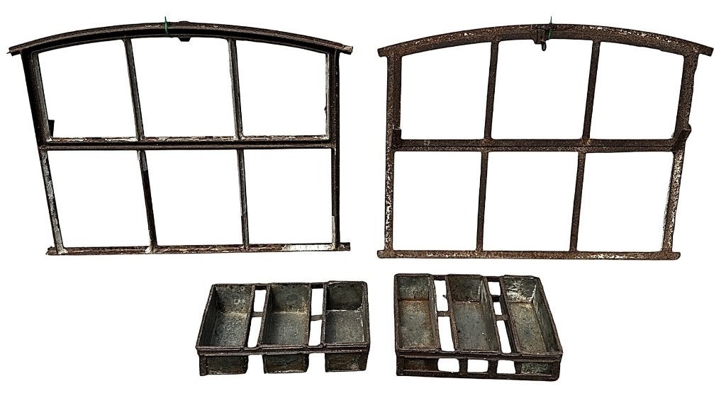 1378. Gietijzeren raamkozijnen, eerste helft 20e eeuw, Antiek en Kunst, Ophalen