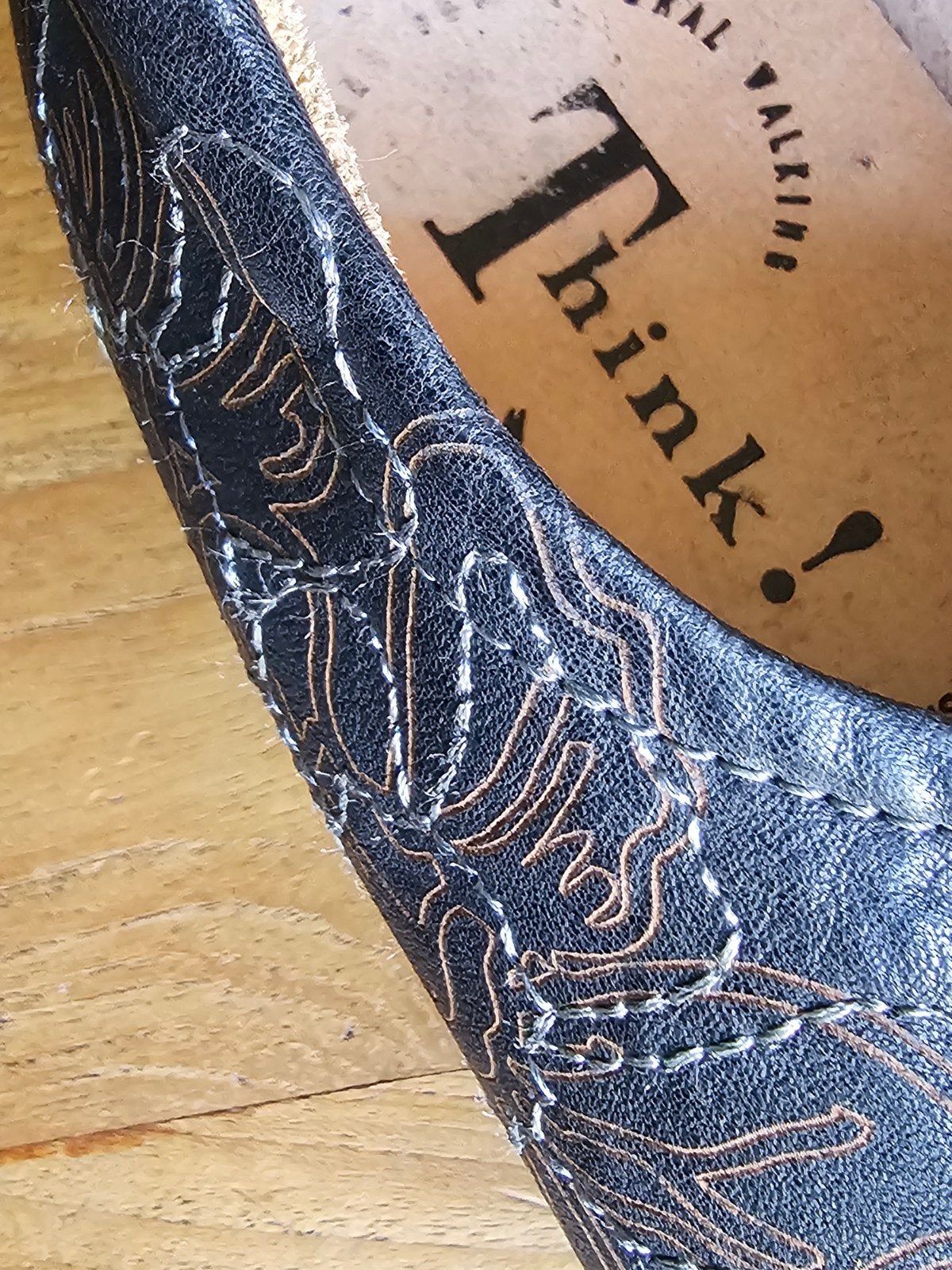 Think! schoenen maat 40,5 in goede staat zwart bloemen, Schoenen met lage hakken, Zwart, Think!, Ophalen of Verzenden