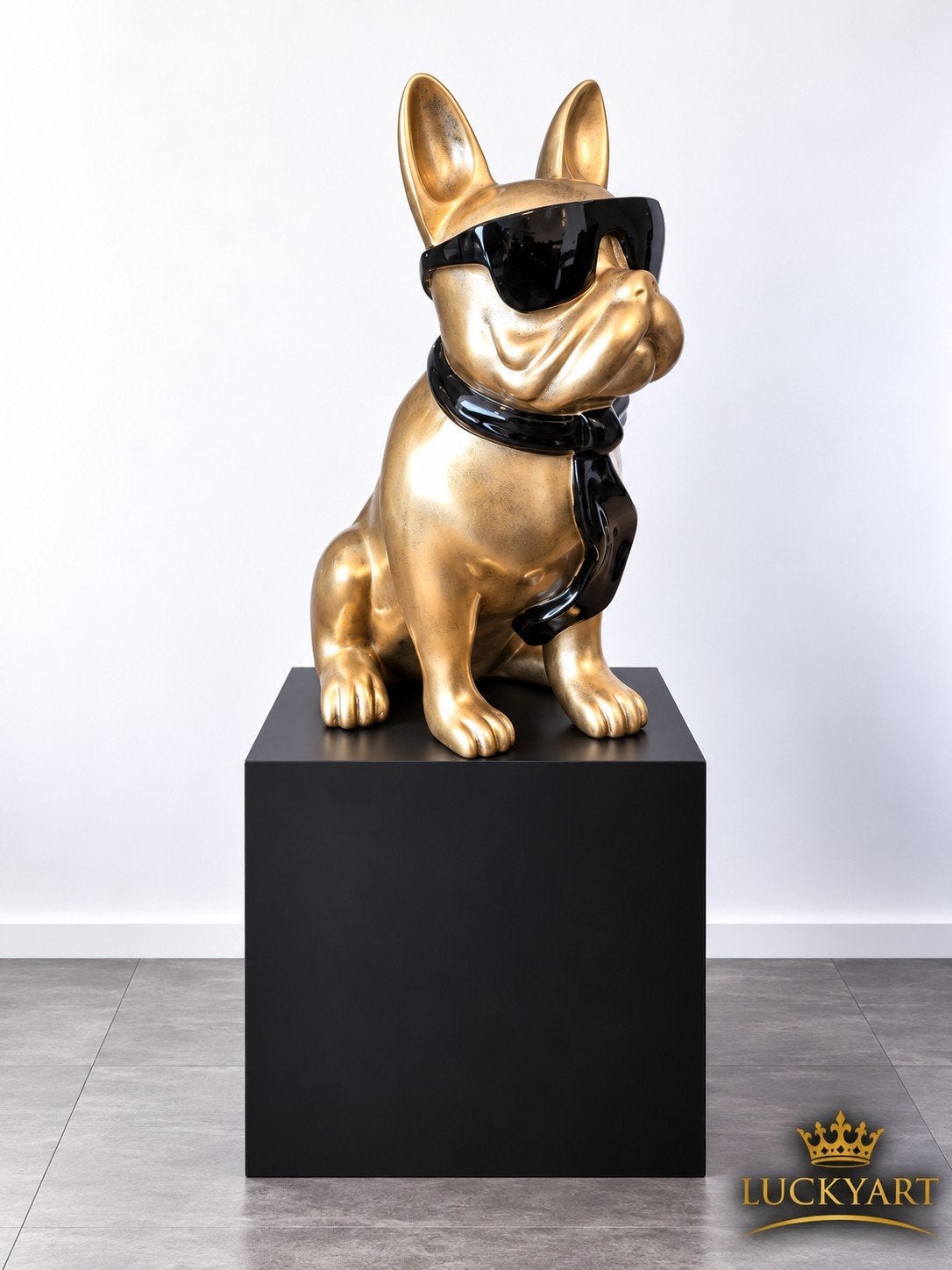 Zittende Hond met Bril 60 cm – Polyester Beeld – €70, Ophalen, Nieuw, Kunststof