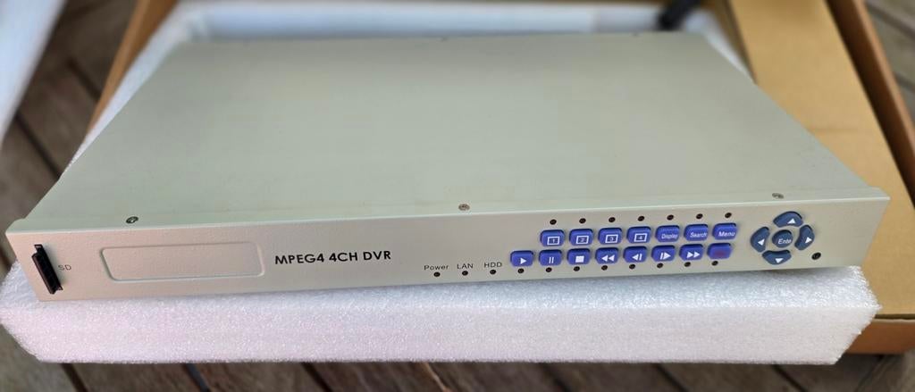 4-kanaals DVR set met diverse camera's en accessoires, Ophalen of Verzenden