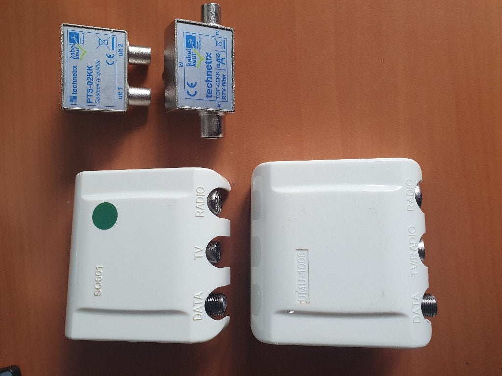 Technetix Splitters - UMU 1006, SQ601, PTS02KK, TOV02KK, Ophalen of Verzenden, Gebruikt, Minder dan 2 meter, Coaxiale kabel