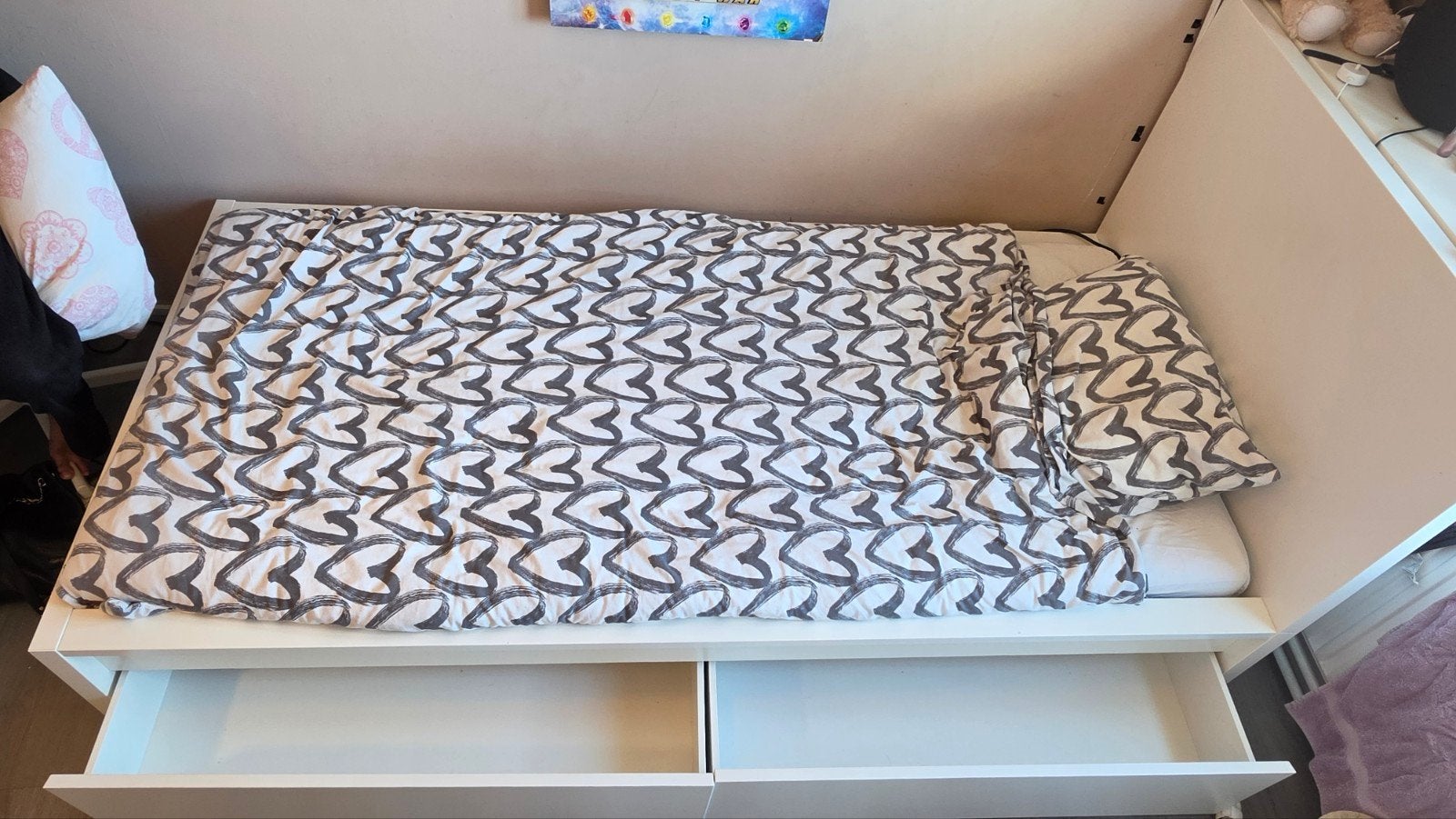 IKEA Bed Malm met lades, matras en dekbed , wit, 90x200 cm, Ophalen, Gebruikt, 90 cm, Eenpersoons