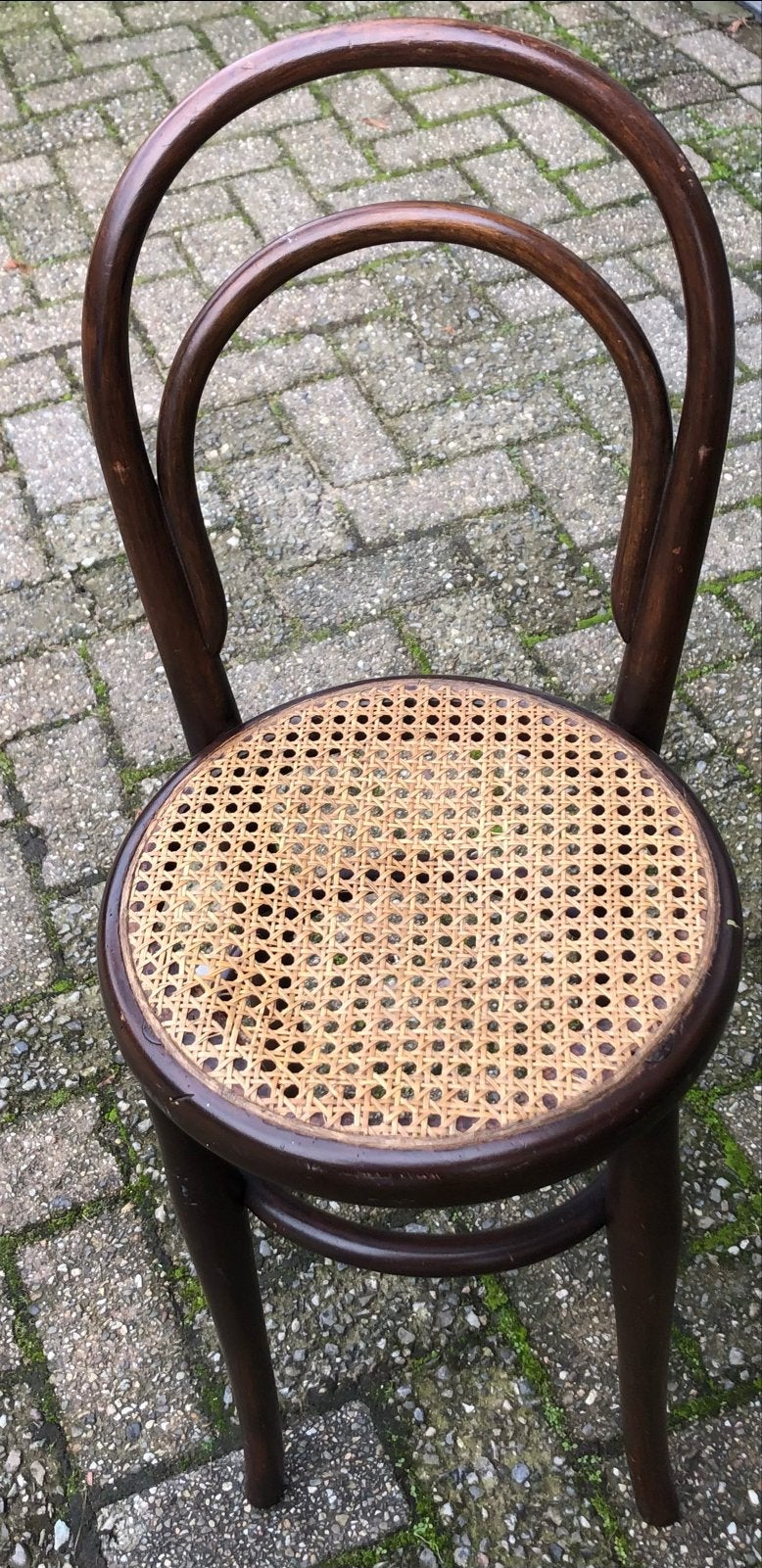 Thonet (kinder)stoel met webbing zitting, Antiek en Kunst, Antiek | Meubels | Stoelen en Banken, Ophalen